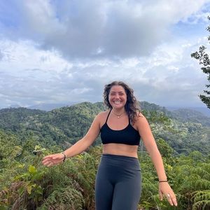 Meet your Posher, Naomi